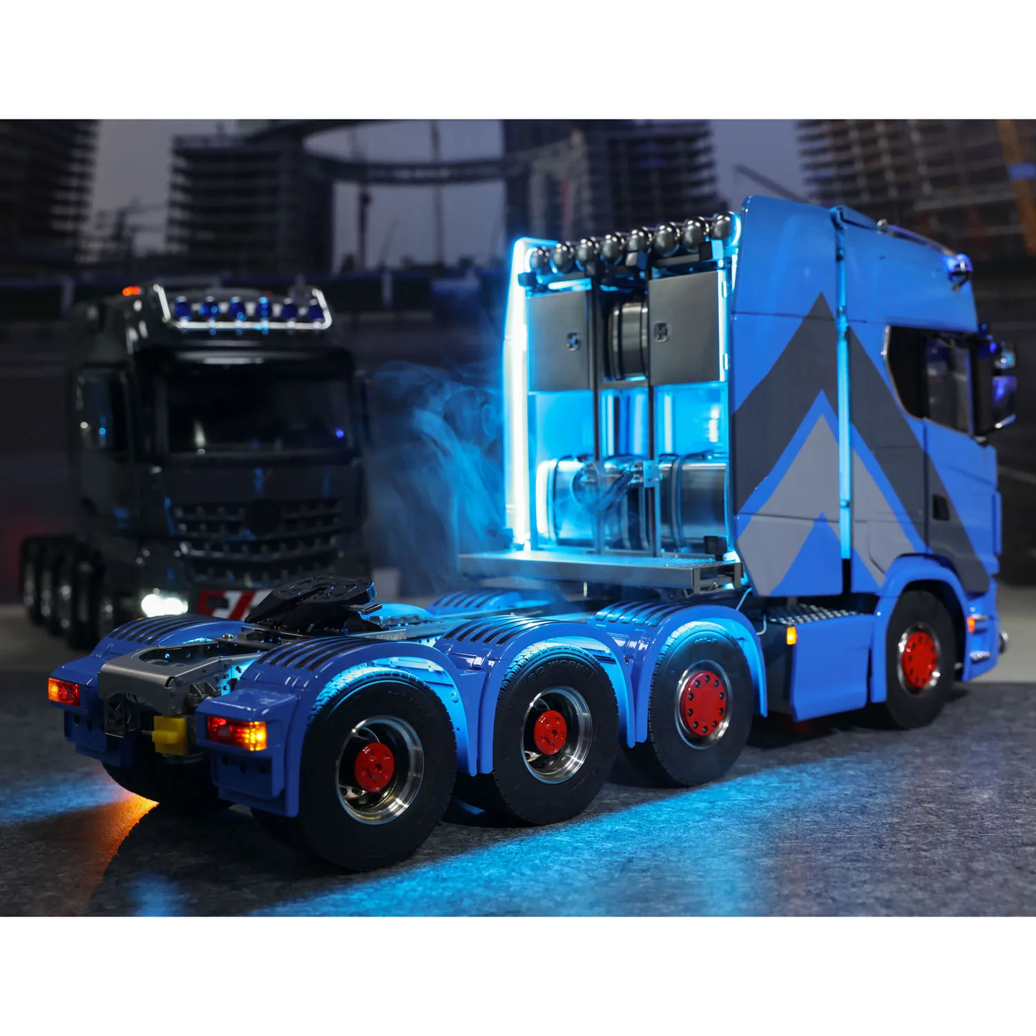 Customized 770S RC Tractor Truck 1/14 8*8 Metal Chassis RTR Car Model Cabin Suspension Light Sound Remote Control Vehicle Toys