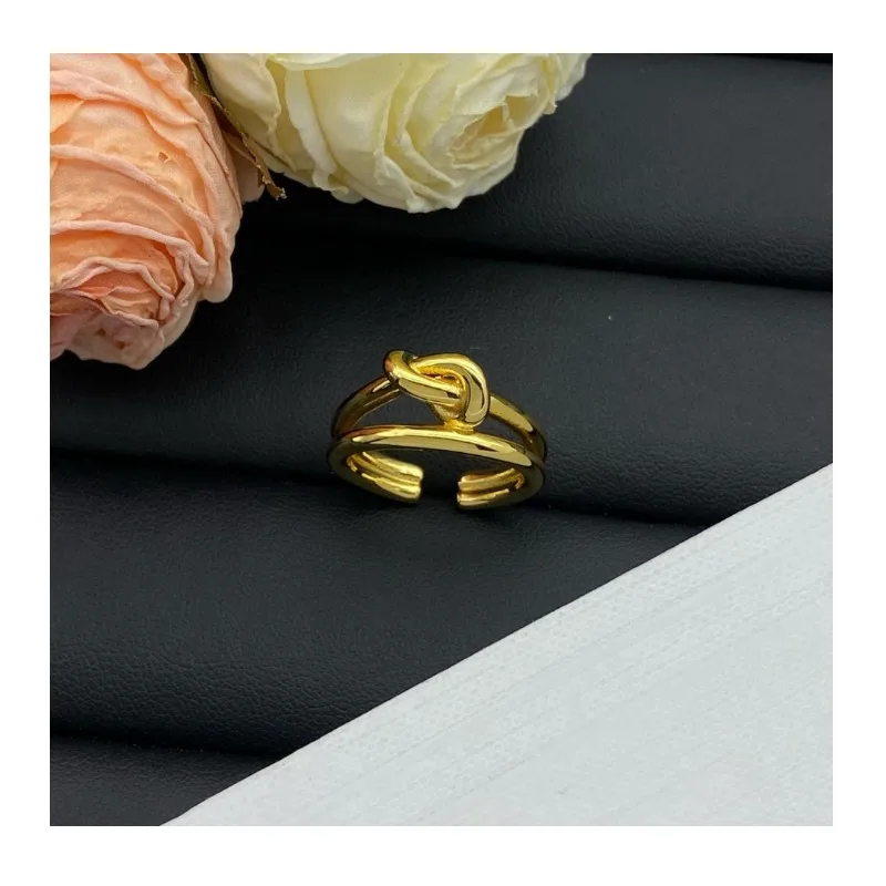 

New Twist Live Ring Women's High-end Light Luxury French Open Ring