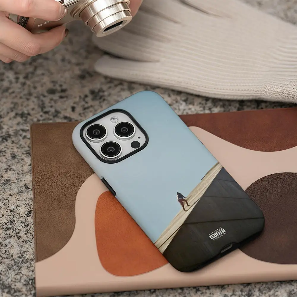 ダニエル・シーザー iPhone 17 16 15 14 13 12 Pro Max Plus用 光沢HD二層液体バックフィルムハードシェルケース