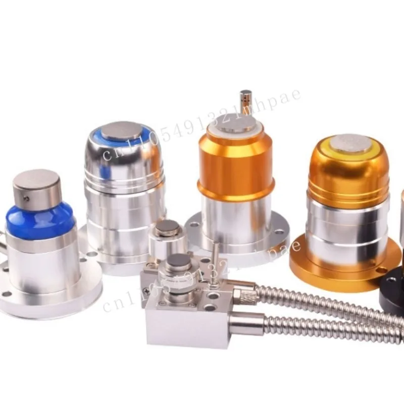 

Numerical control router sets up drag chain accessories with sheet metal tools