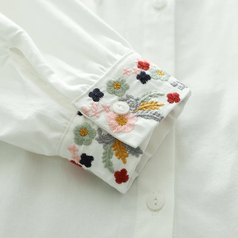 Spring Autumn Women Flower Embroidered Wooden Ear Edge Shirt White Color Stand Collar Female Button Bottom Blouse Tops U341