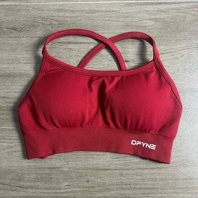 Dynamischer rückenfreier Sport-BH mit Logo, nahtloser Yoga-Top-BH für Damen, mittlere Unterstützung, gepolstertes Gym-Crop-Top, dehnbares Fitness-Sport-Top