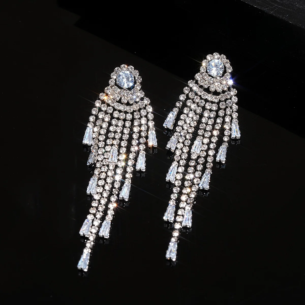 Silver needle European and American cross-border zircon diamond-encrusted flower fringed earrings light luxury high-end stud ear