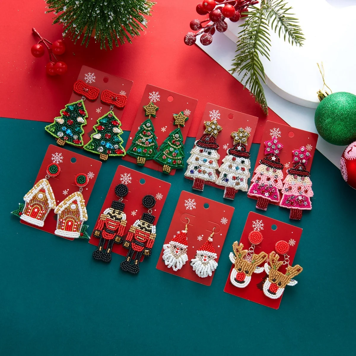 Weihnachtliche Ohrringe in Form eines Hauses mit Reisperlen für Damen, bunte Perlen, Weihnachtsmann, Rentier, Schneeflocke, Baum, Schleifen-Ohrringe, Schmuck. – Detail 39