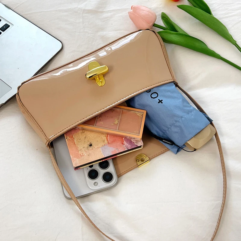 Glänzende PU-Schultertasche mit Schnalle, Damen-Unterarmtasche in Unifarbe, Elegante Vintage-Handtasche im französischen Stil für den Alltag und die Arbeit – Detail 18