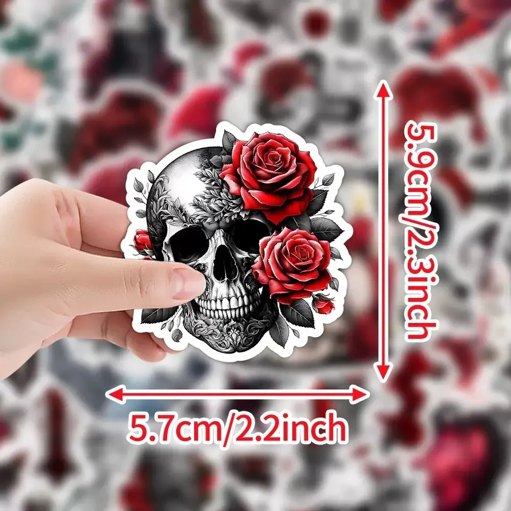 สติกเกอร์ลายหัวกะโหลกสไตล์โกธิคสีแดง 50 ชิ้น สำหรับตกแต่งโทรศัพท์ แล็ปท็อป กีตาร์ สเก็ตบอร์ด หมวกกันน็อค กระเป๋าเดินทาง