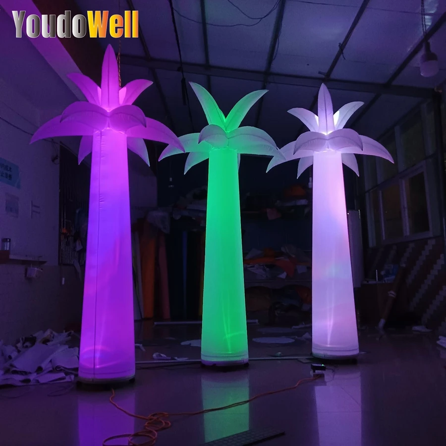 Portable Model Cost-effective  Attractive Inflatable Palm Trees with Colorful LED Lights for Garden Decorative Plants