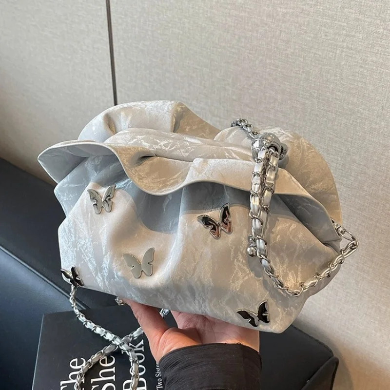 

Korean version of niche high-end trend pleated shoulder bag for women's fashionable commuting chain crossbody bucket bag