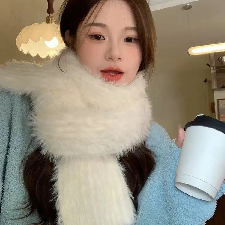 New Ms. Korean Version of The White Hundred with The Scarf Ms. Senior Sense of Thickening Cold Warm Imitation Mink Hair ScarfMs.