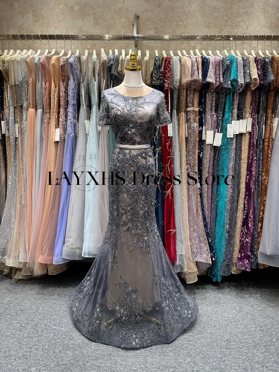 

Серое свадебное платье русалки со шлейфом, овальным вырезом, кружевом и бисером, корсет с короткими рукавами, платья для матери невесты, 2025 г., по индивидуальному заказу