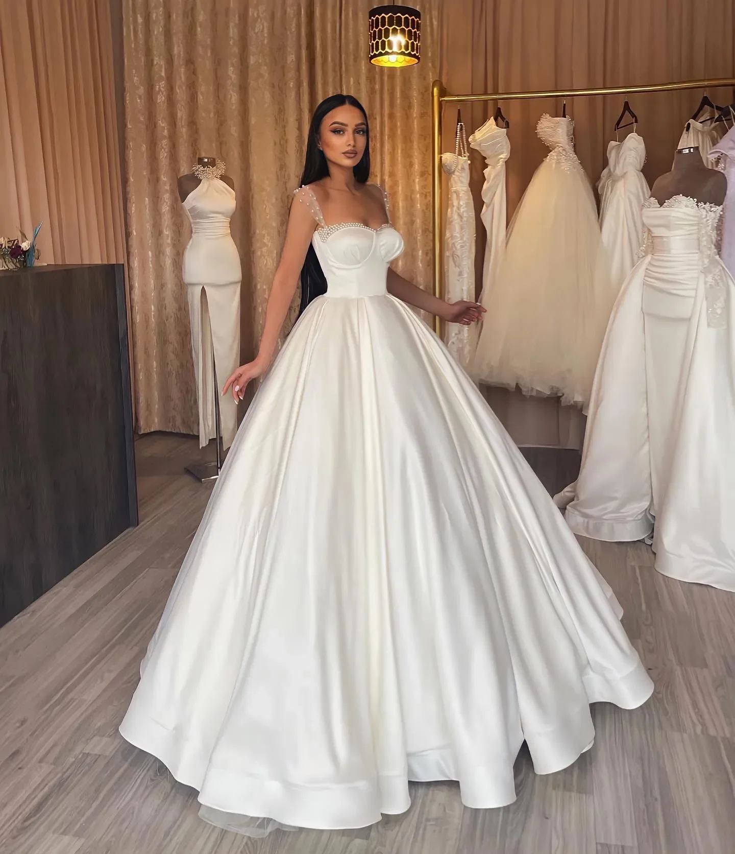 Robe de mariée longue en tulle avec train de balayage, licou en perles, mode classique, vintage, ligne A, chérie, créateur, personnalisé, 2024