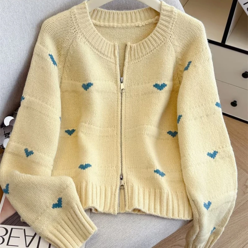 

New Autumn/Winter Round Neck Zipper Women Cardigan Sweet Chic Sweet Sweater Heart Pattern Knitted Long Sleeved Jacket Loose Top