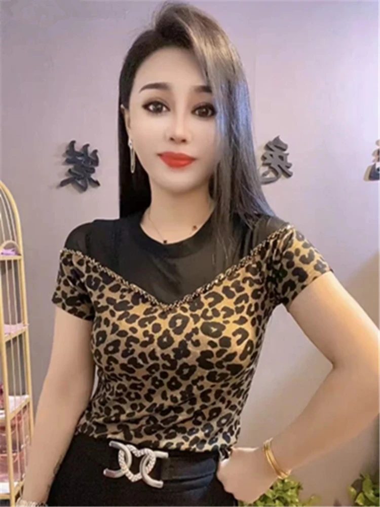 

Новинка 2023, женская футболка с леопардовым принтом, облегающая летняя модная универсальная уличная одежда, ру...