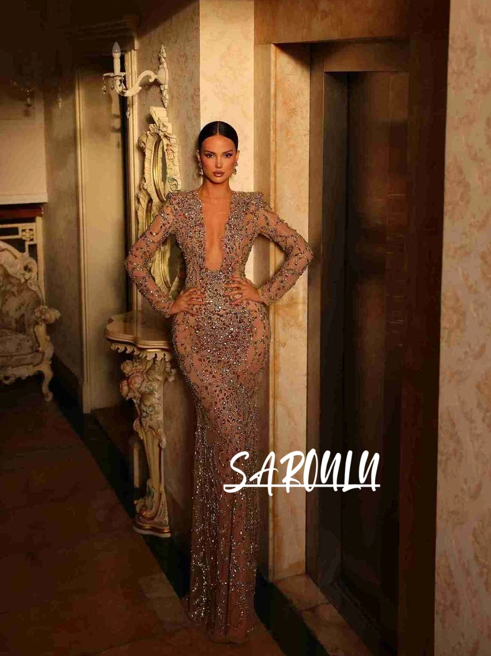 

Newest Luxury Champagne Gold Deep V Neck Evening Dress Long Sleeves Mesh Glitter Delicate Crystals Mermaid Formal Prom Gown