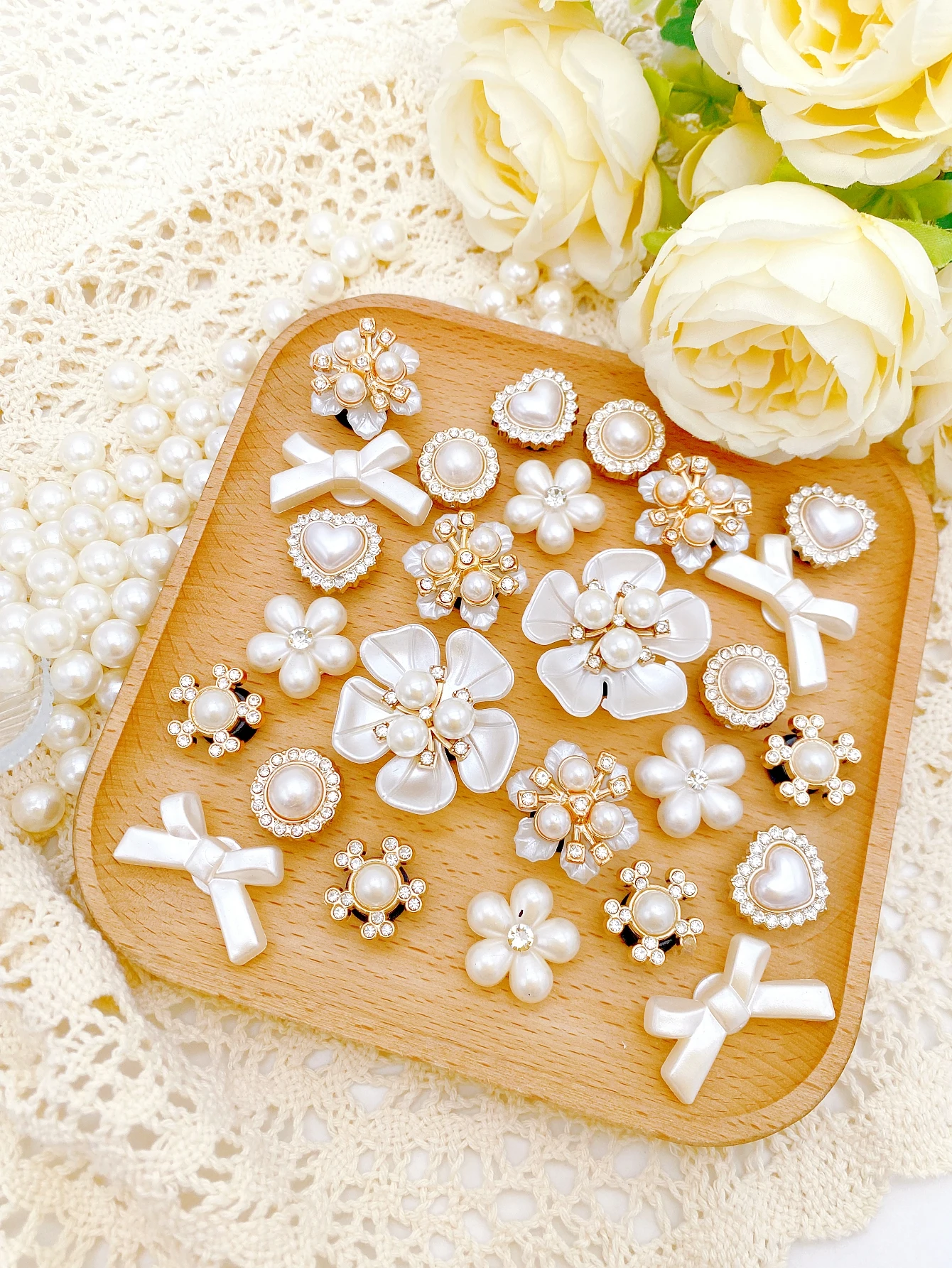 10/26 DIY Shoe Decorations for Casual Shoes - An Interesting and Multi-functional Way to Personalize Your Shoes