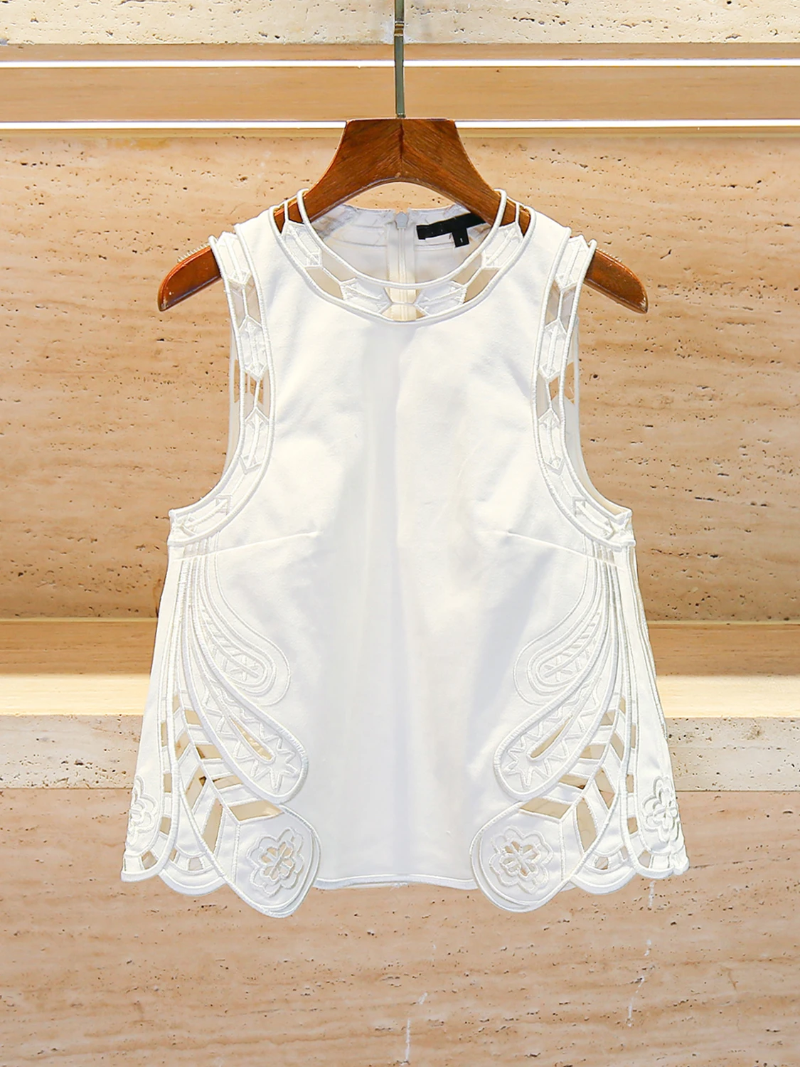 

M Home Nan You Высококачественный женский летний жилет с вышивкой и вырезами на бретелях, китайский топ для поездок на работу Sle ort