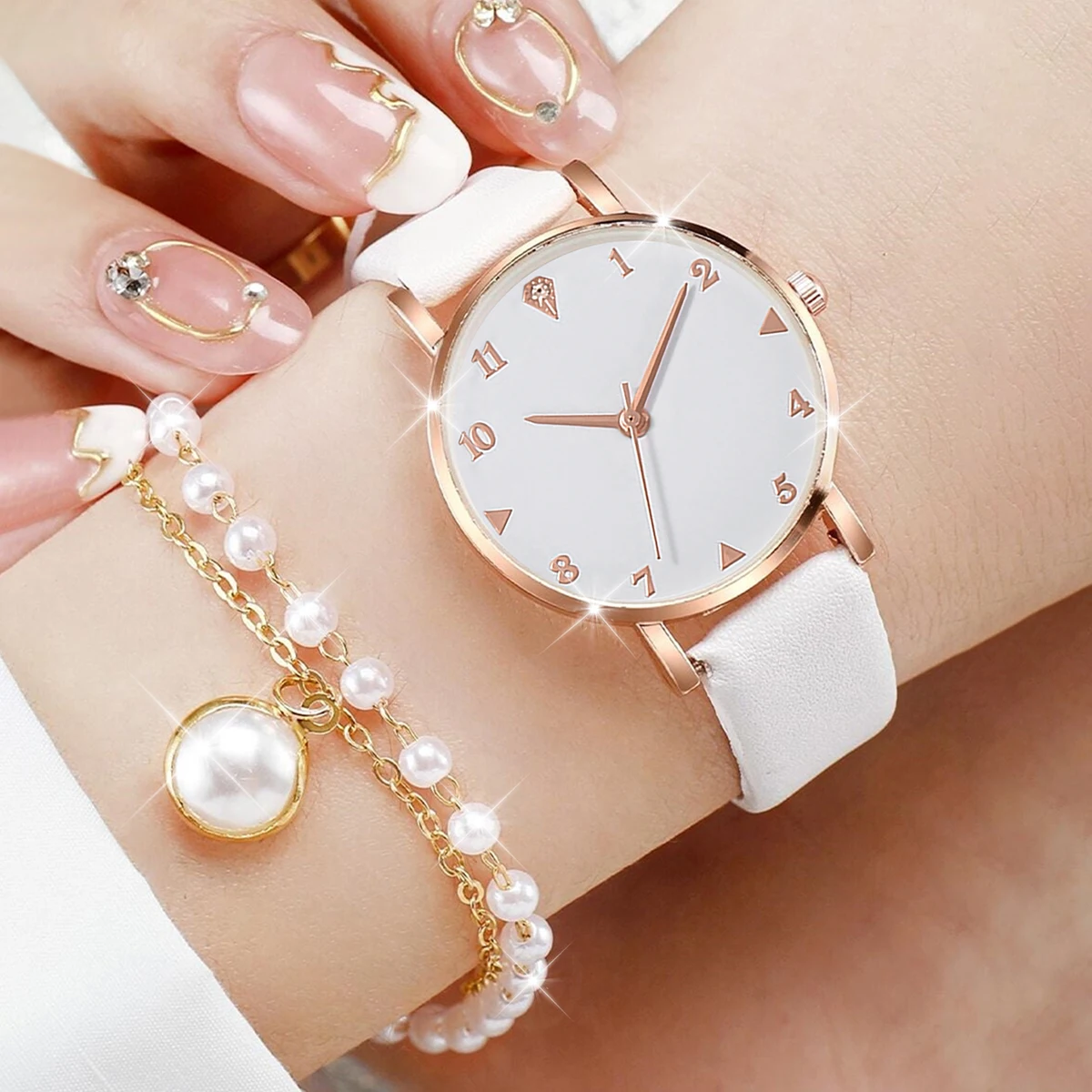 5 stks/set mode dameshorloges lederen band quartz horloge parel sieraden set (zonder doos)