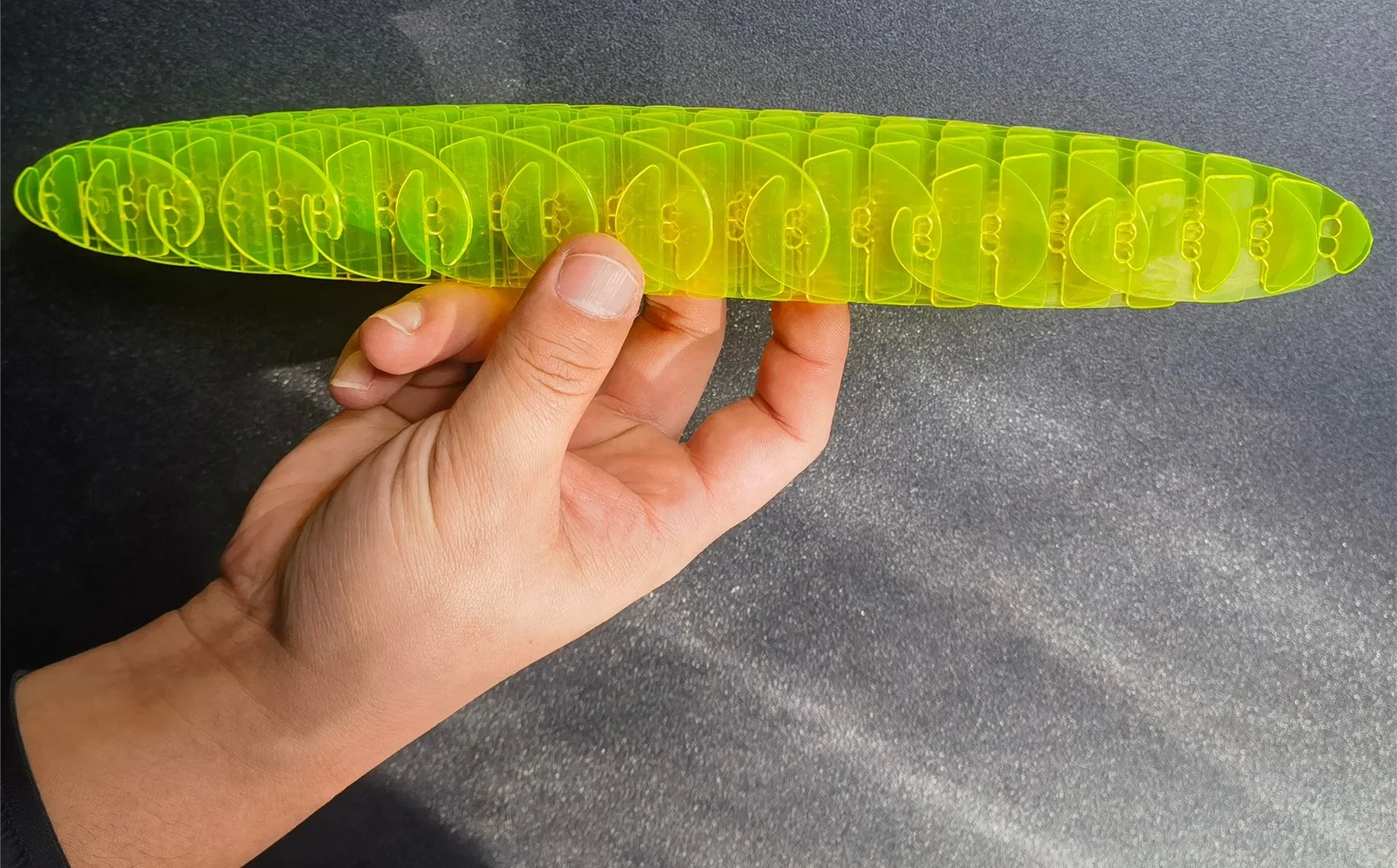 12cm Green Worm Big Fidget Toy Stress Relief Toys Morphing Worm Six Sided Pressing Stress Relief Squishy Worms