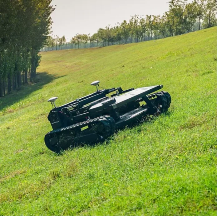 Approved All Terrain Grass Cutting Machine Rubber Tracks Remote Control Robot Lawn Mower Construction machinery
