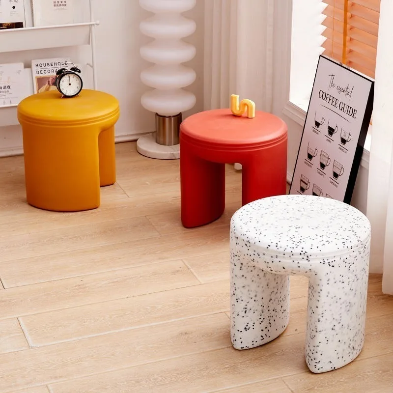 Creative Small Stool Household Home Durable Low Shoe Change Stool Bench Bedroom Dressing Stools Creative Small Round Ottomans