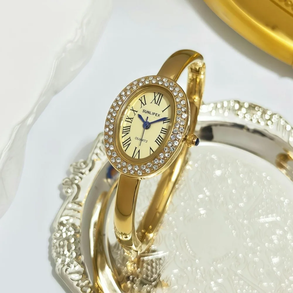 Simply Roman Numerals Bracelet Watch Diamond Decoration Oval Quartz Wristwatch Quartz Stainless Steel Diamond Watch Gifts
