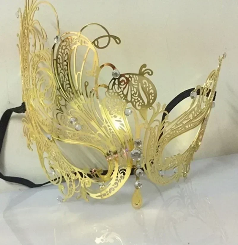 2025 Sexy Metal Eye Clipping Mask Venetian Masquerade for Party Club Fancy Halloween Dress Women