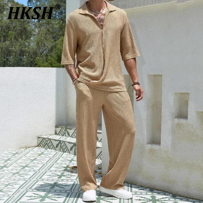 

HKSH Summer Spring New Men's Tide Chic Casual Set Fashion Short Sleeve Shirt Pants Sets High Street Loose Tops Trousers HK1979