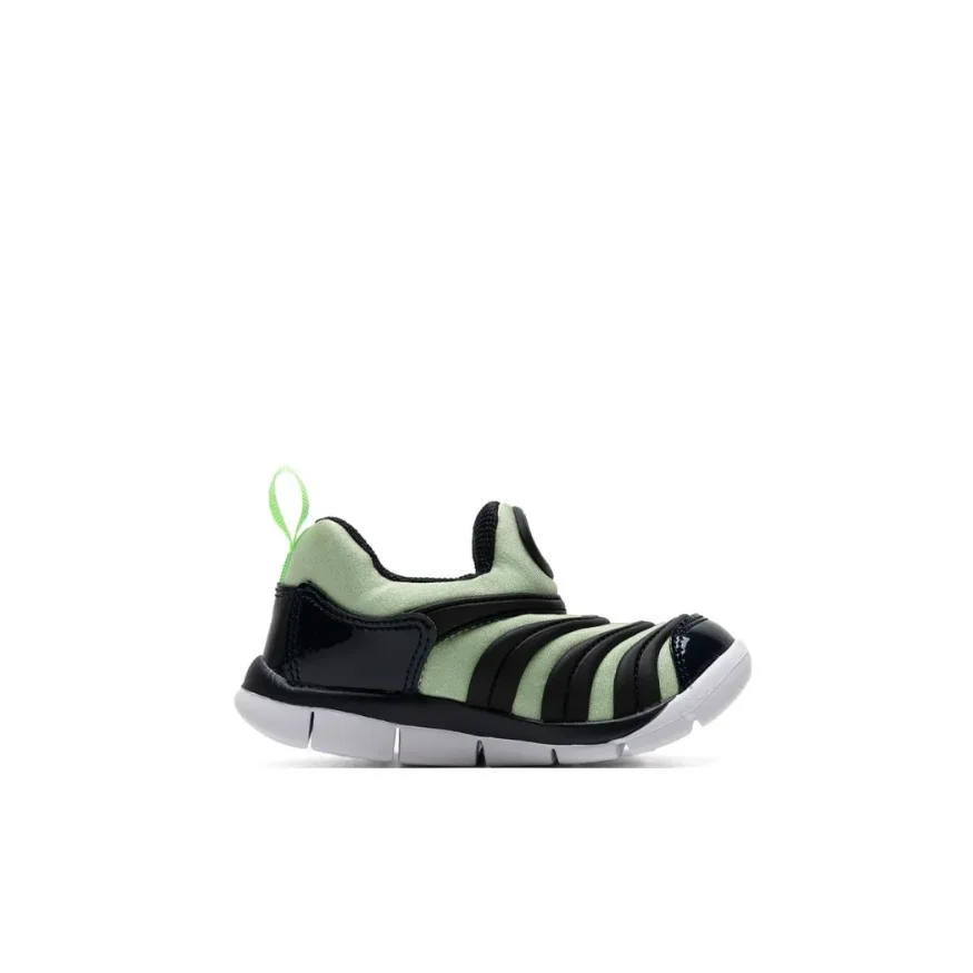 حذاء كاجوال Nike Black and Green Dynamo Free للأطفال الصغار عصري مريح وممتص للصدمات