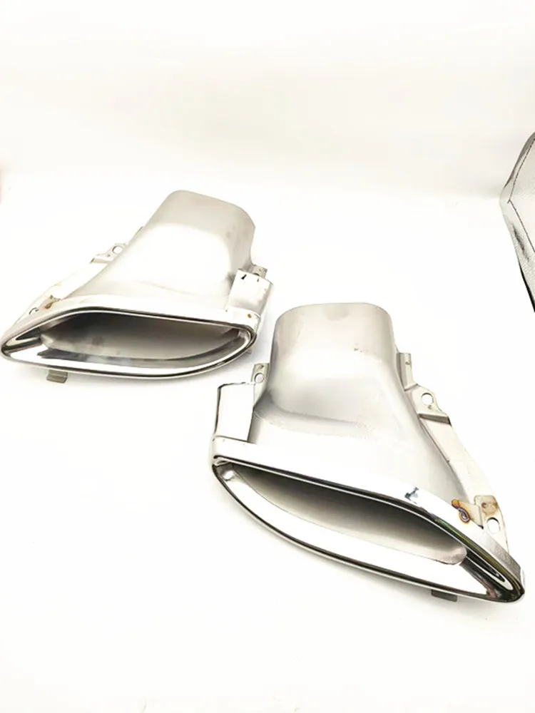 

OE: A2054901127 A2054901227 Exhaust Pipe Tailpipe Trim Cover for Benz Rear Left or Right W205 C180 C200 C260 C300 X253 GLC300