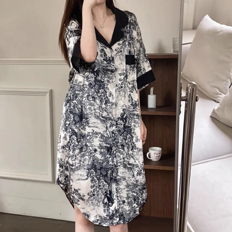 

Новая женская летняя ночная рубашка из ледяного шелка с рисунком тушью для пожилых людей, летняя свободная удобная пижама средней длины для девочек, домашняя одежда