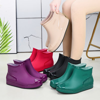 Women's Short Rain Boots Waterproof Non-Slip PVC Outerwear Shoes Warm Booties Slip-On Shoe Covers Fashionable Adult Footwear