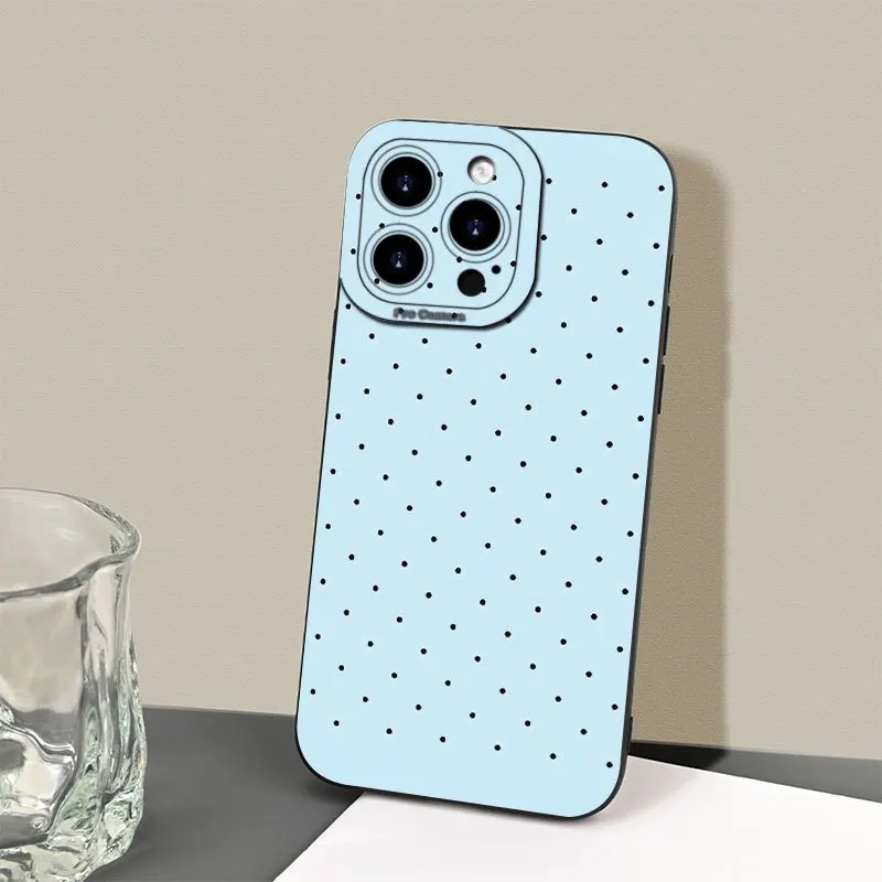 تصميم أنيق ومبتكر بنقطة زرقاء مع حافظة عدسة TPU غير لامعة لهاتف iPhone16 15 14 13 12promax #1