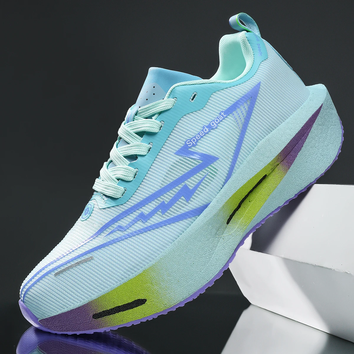 Men's Fashion Comfortable Technology Shock-Absorbing Carbon Plate Running Shoes, Couple Matching Marathon Running Shoes, Sports