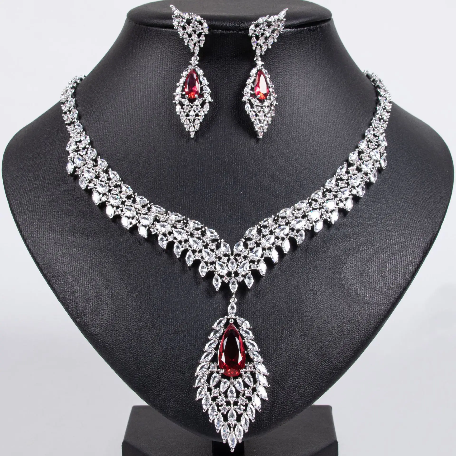 

High-end rich jewellery necklace earrings pendant 2 pieces set for party banquet wedding bridal costume accessories M-605