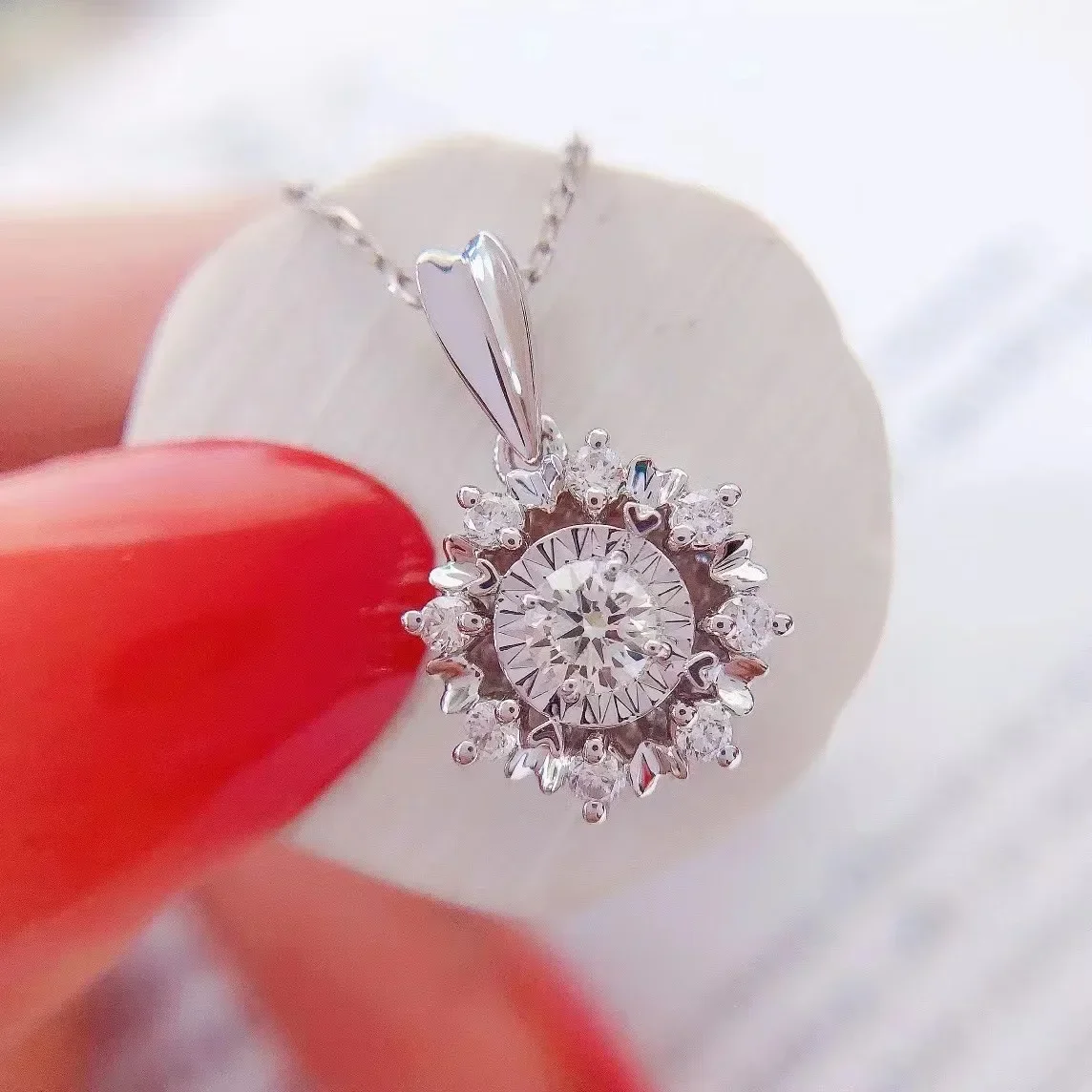 Classics 925 Silver Necklace Versatile Single Round Simulated Diamond Sparkling Clavicle Chain for Women Wedding Jewelry
