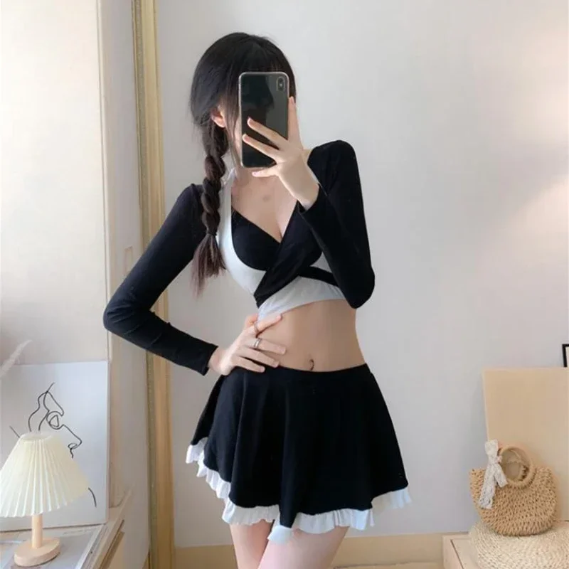 

Women's New Fashionable Solid Color Slim Long-sleeved Sun Protection Conservative Slim-slim Swimsuit