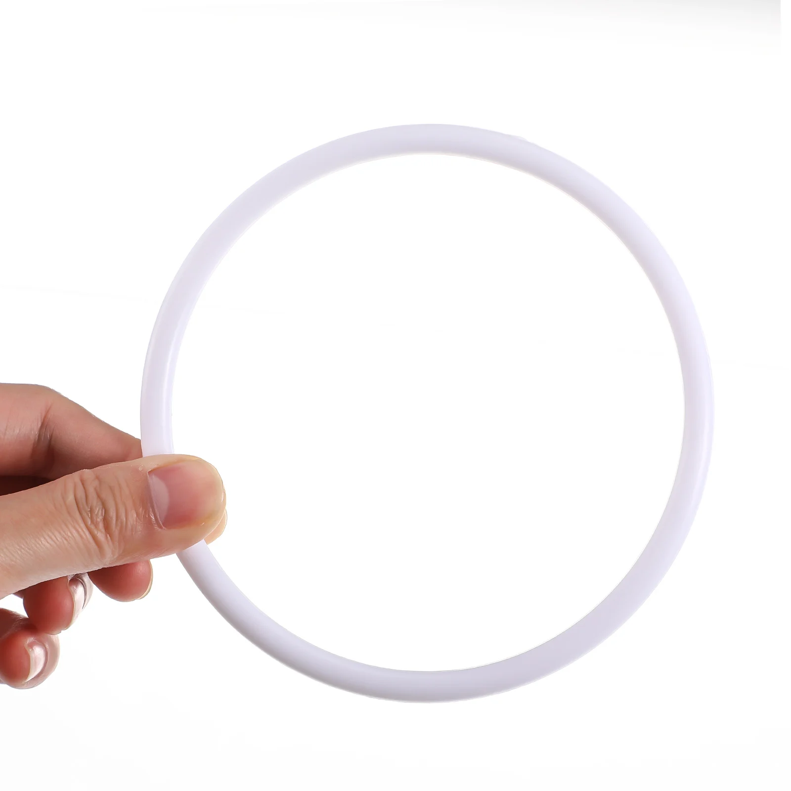 

20 Pcs DIY Dream Catcher Paintable Plastic Rubber Ring Wreath Supplies Macrame Rings Hoops Dreamcatcher
