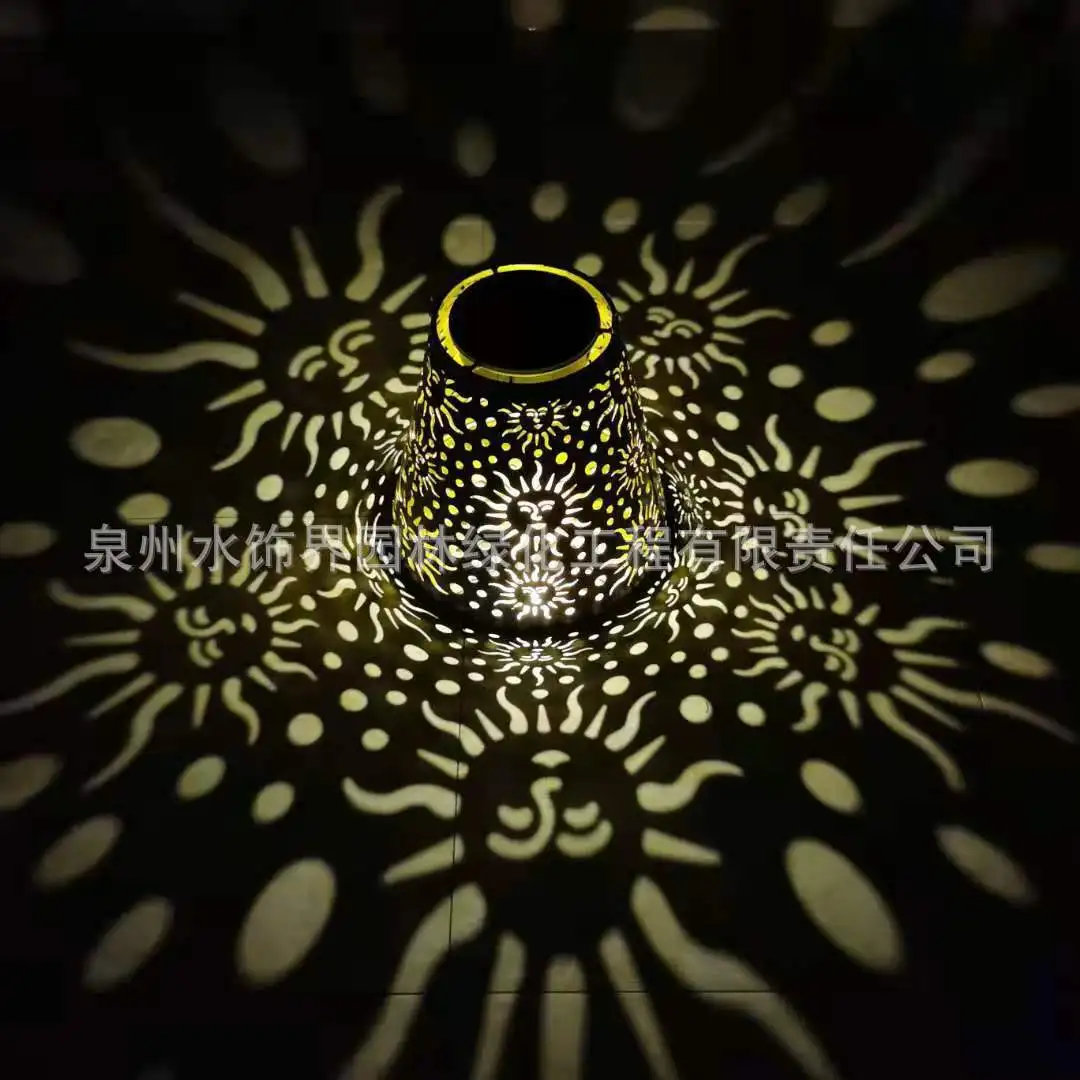 Directo del fabricante Luz solar transfronteriza de hierro forjado de Amazon Luz de proyección facial solar Jardín paisaje exterior d