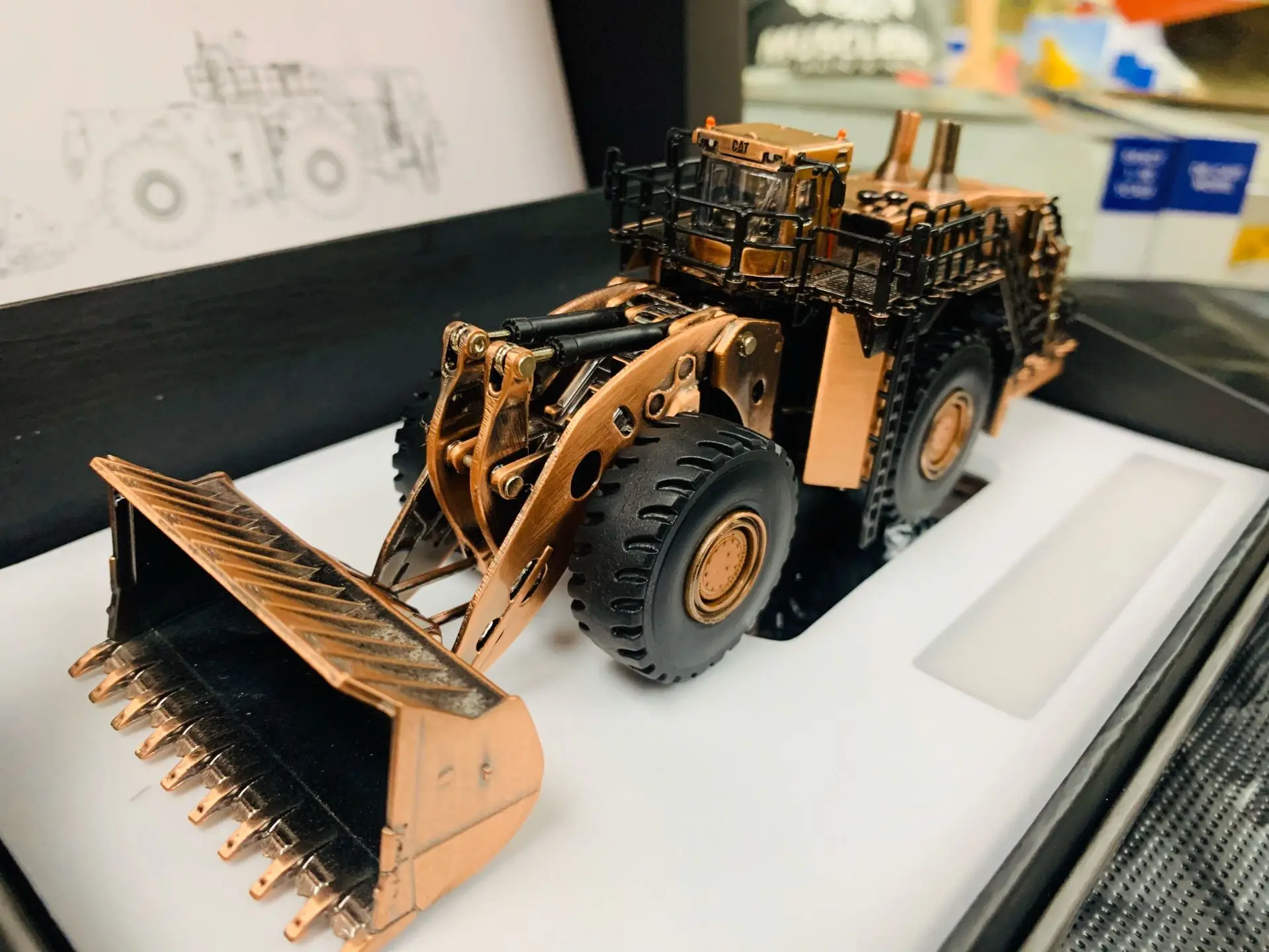 994 Wheel Loader Copper Finish 1/125 Scale Metal Model By DieCast Masters 85672