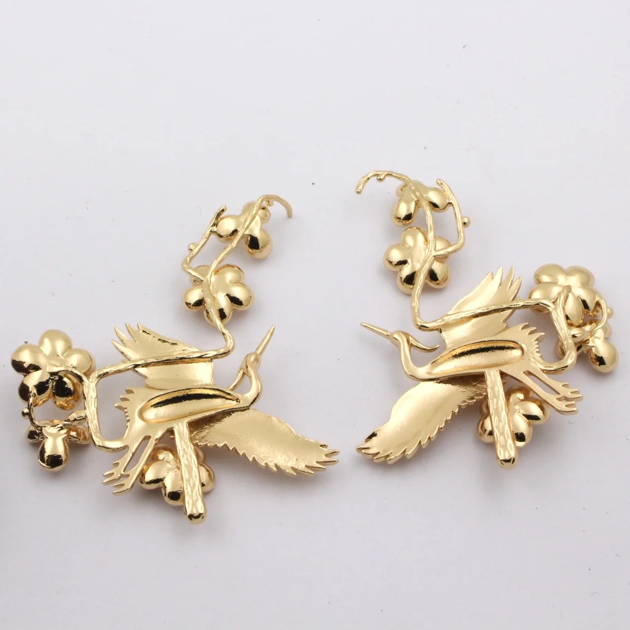 2pair Quality Brass Casted Red-Crowned Crane Ginkgo Biloba Tree Branch Flower Stamping Decoration DIY Jewelry Accessories