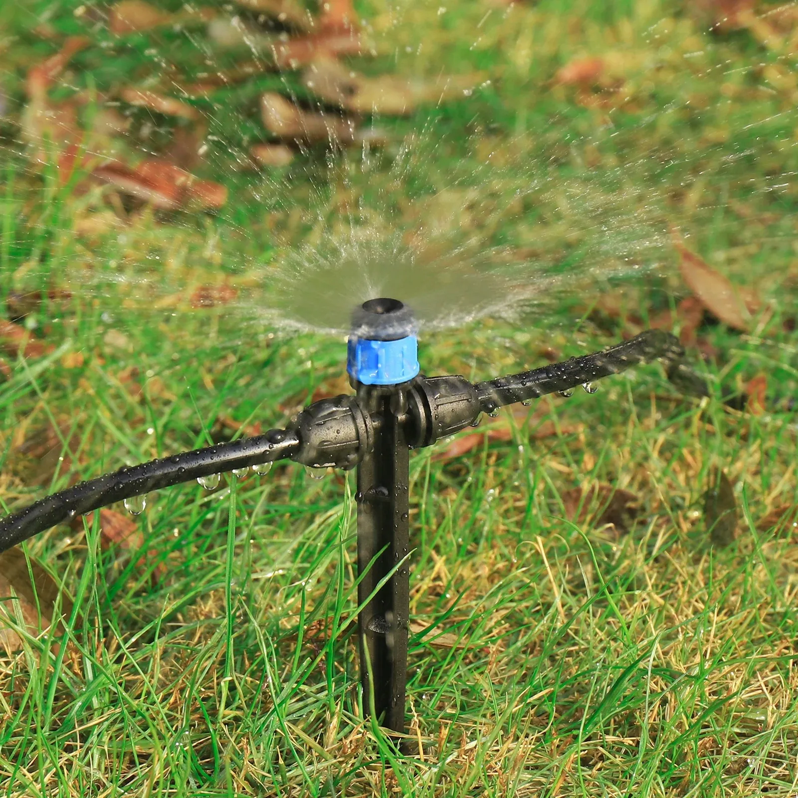 10/30Pcs Spiked Dripper Sprinkler 8 Hole Drop Emitter All Round Scattering Sprinkler Garden Flower Watering Irrigation XXL