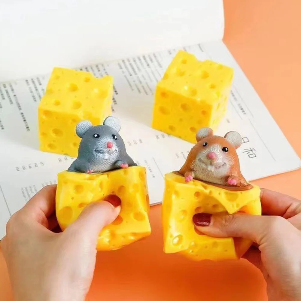 3 Pcs Cute Cheese Mouse Cup Pinch Fun Squirrel Decompression Toy 3pcs (Random Color) Modeling
