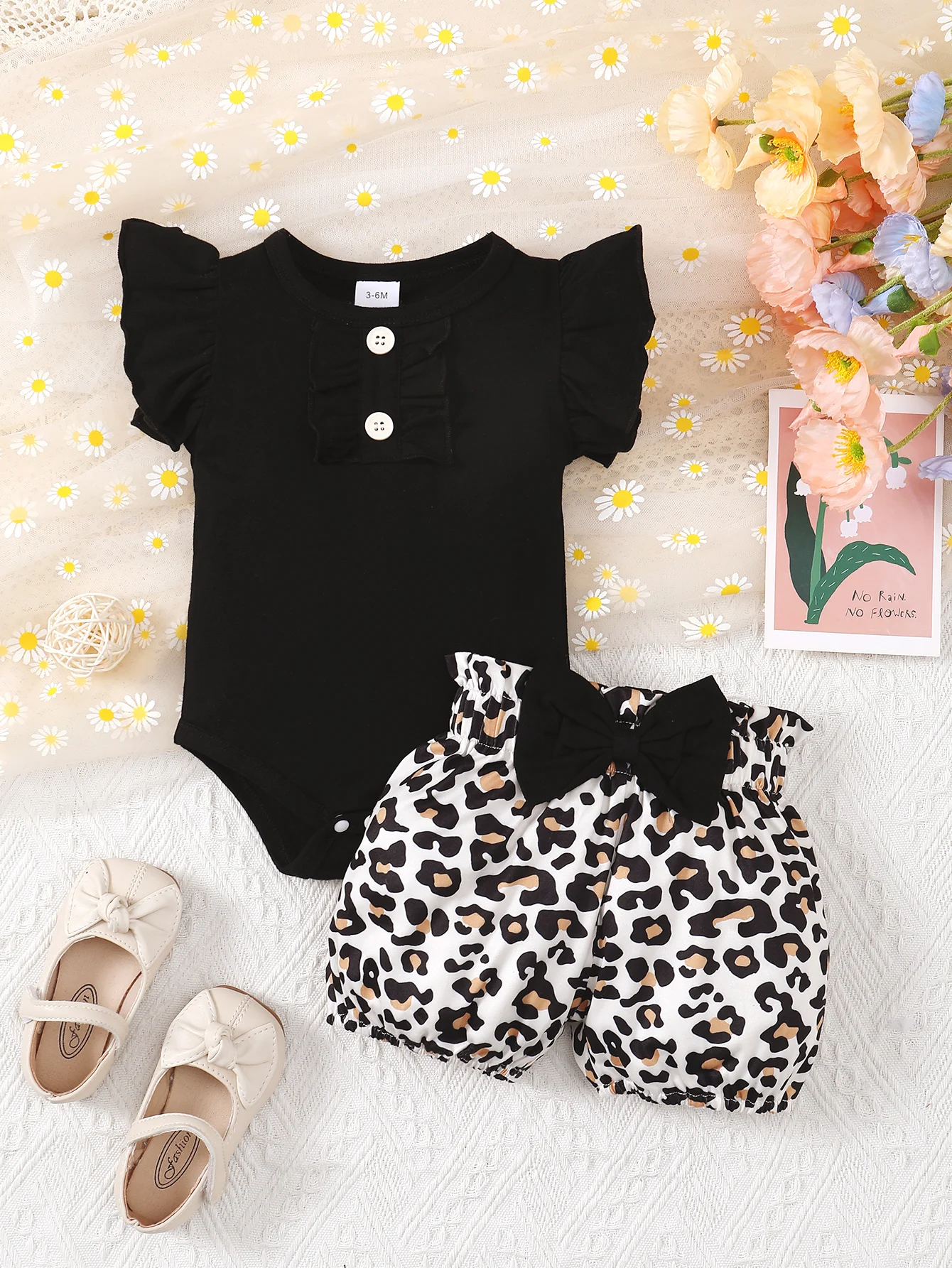 macacao-de-duas-pecas-de-manga-curta-com-shorts-estampados-em-leopardo-bebe-e-crianca-na-moda-verao