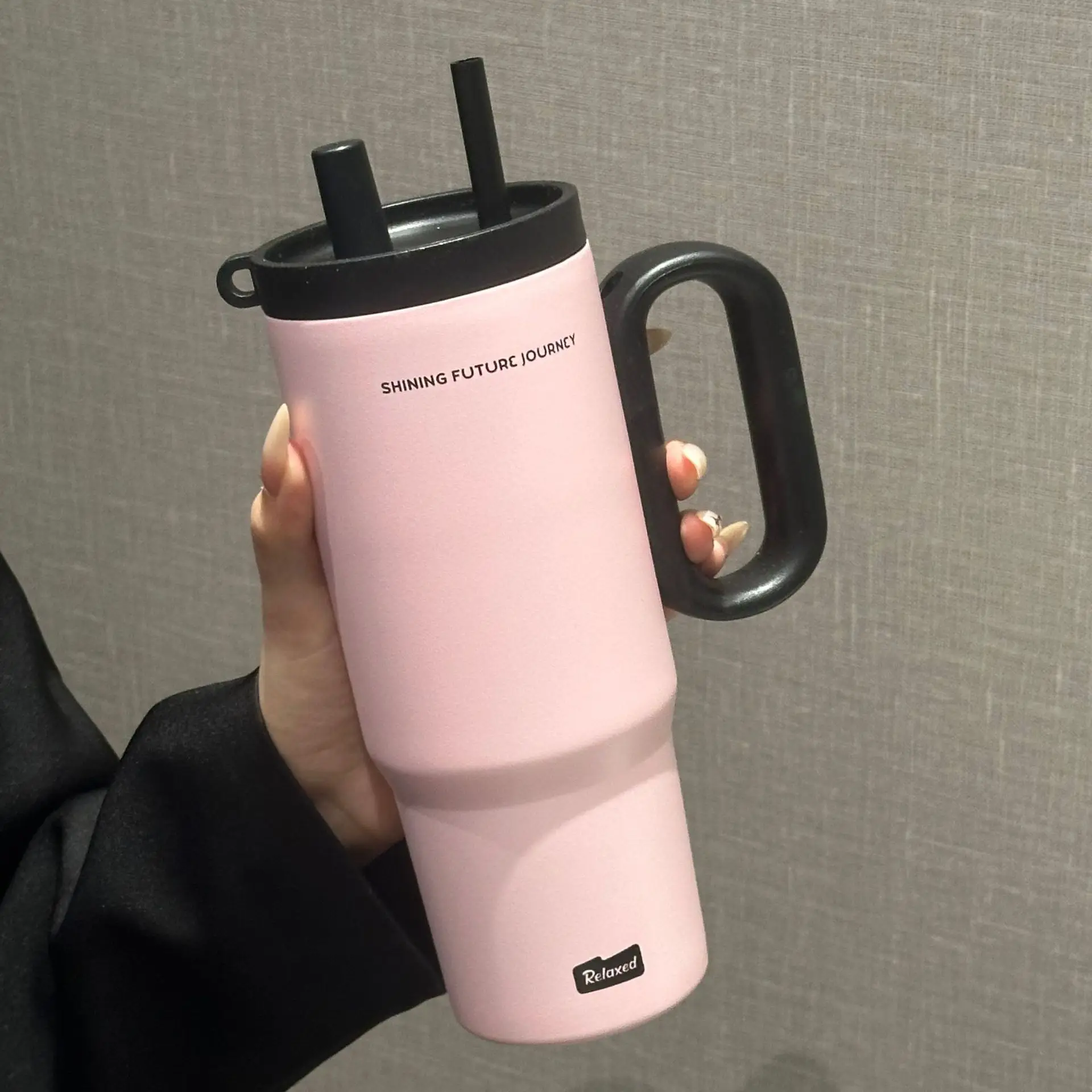 كوب ترمس من الفولاذ المقاوم للصدأ سعة 720 مل مع شفاطة ومقبض لشرب القهوة والثلج كوب معزول للسيارة والسفر وزجاجة مياه خارجية #4