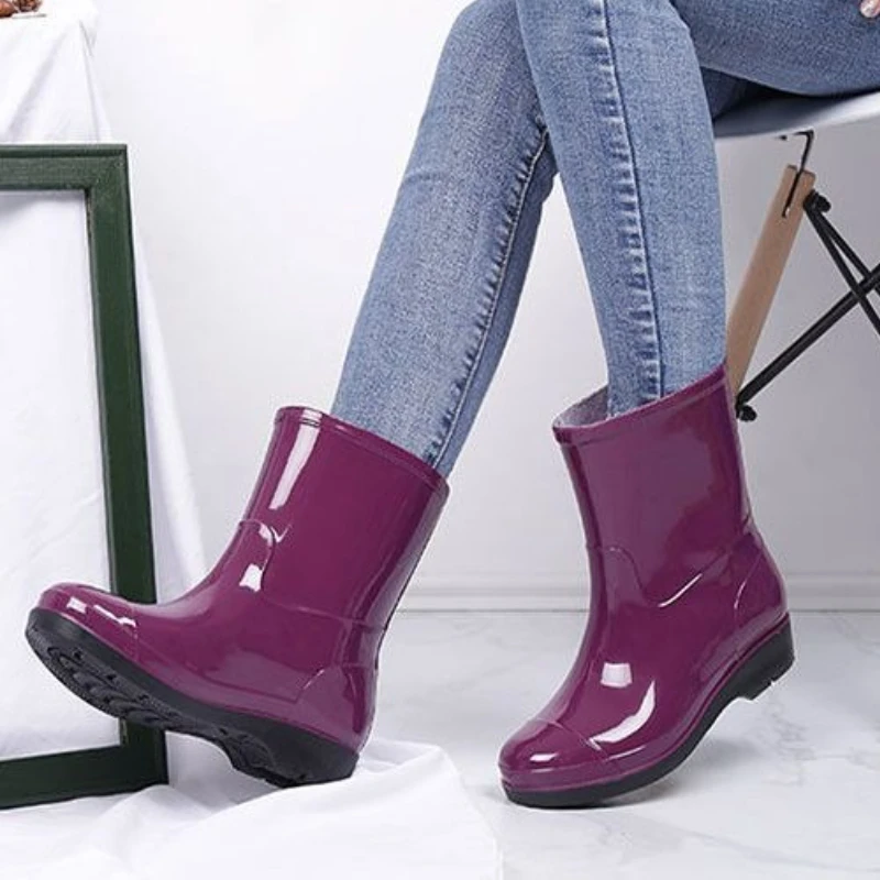 معزول الصوف مبطن المرأة أحذية المطر المطاطية المقاومة للماء منتصف العجل المضادة للانزلاق أحذية عمل المطبخ الدافئة أنيقة ​