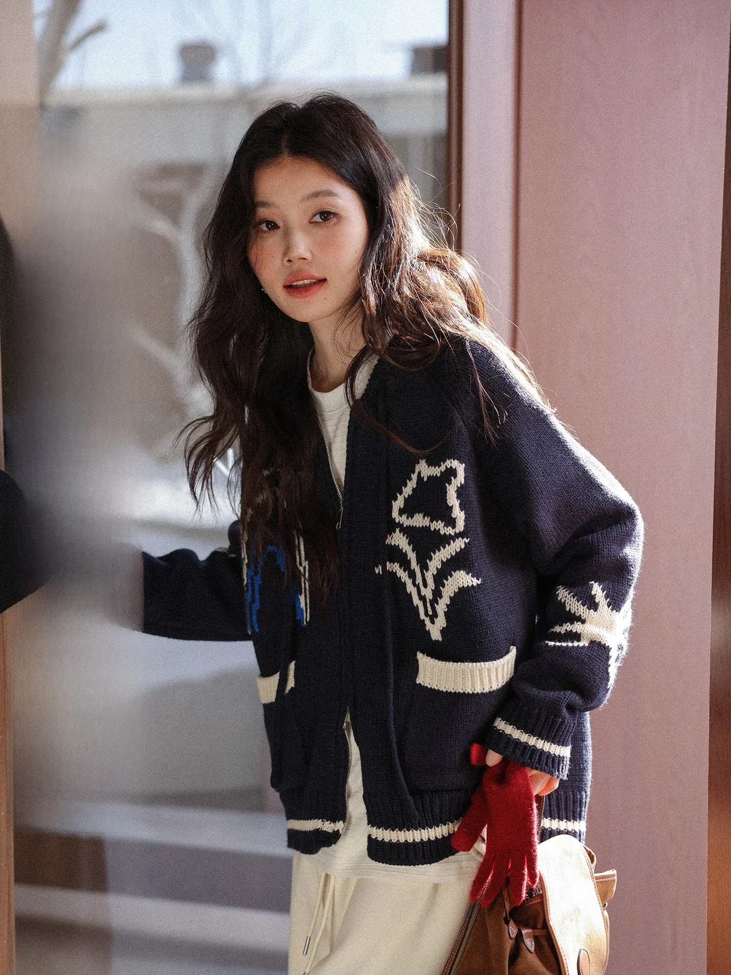 

Утепленная толстовка с капюшоном для женщин, новая зимняя модель, повседневная, синяя, на молнии, свободного кроя, с длинными рукавами