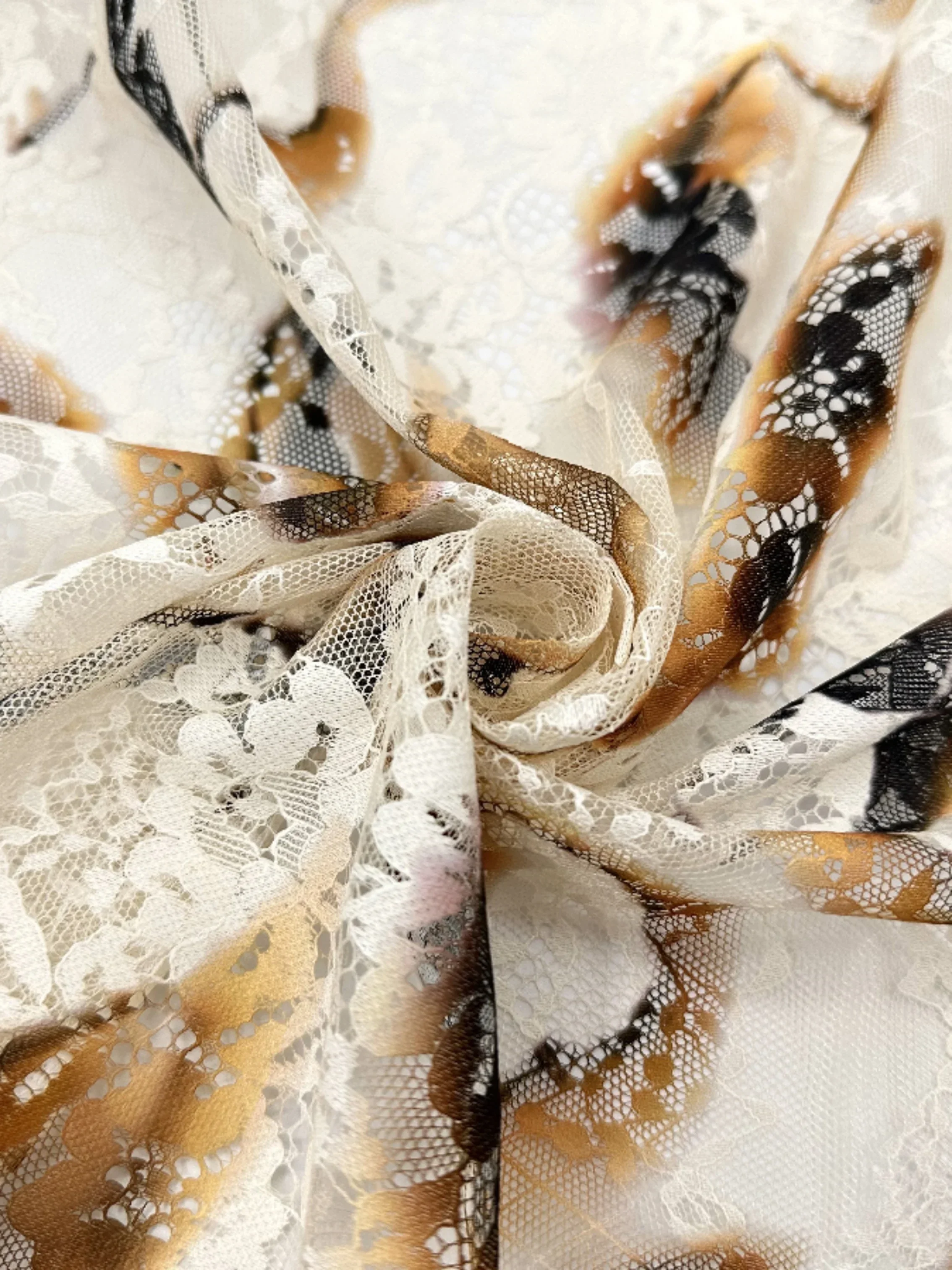 

Окрашенное в белый пламя кружево, мягкая и слегка эластичная ткань, сшитая модное платье-бретелька, дизайн Cheongsam, дизайнерская ткань «сделай сам»