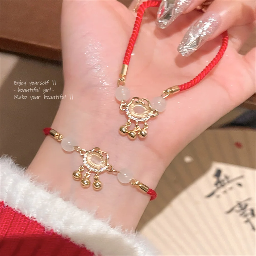 New Fun Retro Safe Lock Cat Eye Stone Red Elegant Stretch Weaving Bracelet Women's High Grade Sense Rope Chain Beautiful Jewelry