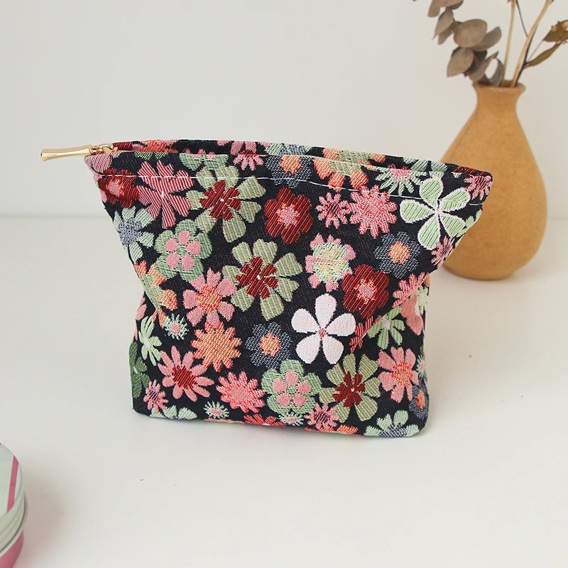 DJDF Red Floral Women\'s Small Makeup Bag Canvas Zipper Portable Sanitary Napkin Storage Bag Simple and Cute Portable Coin Purse