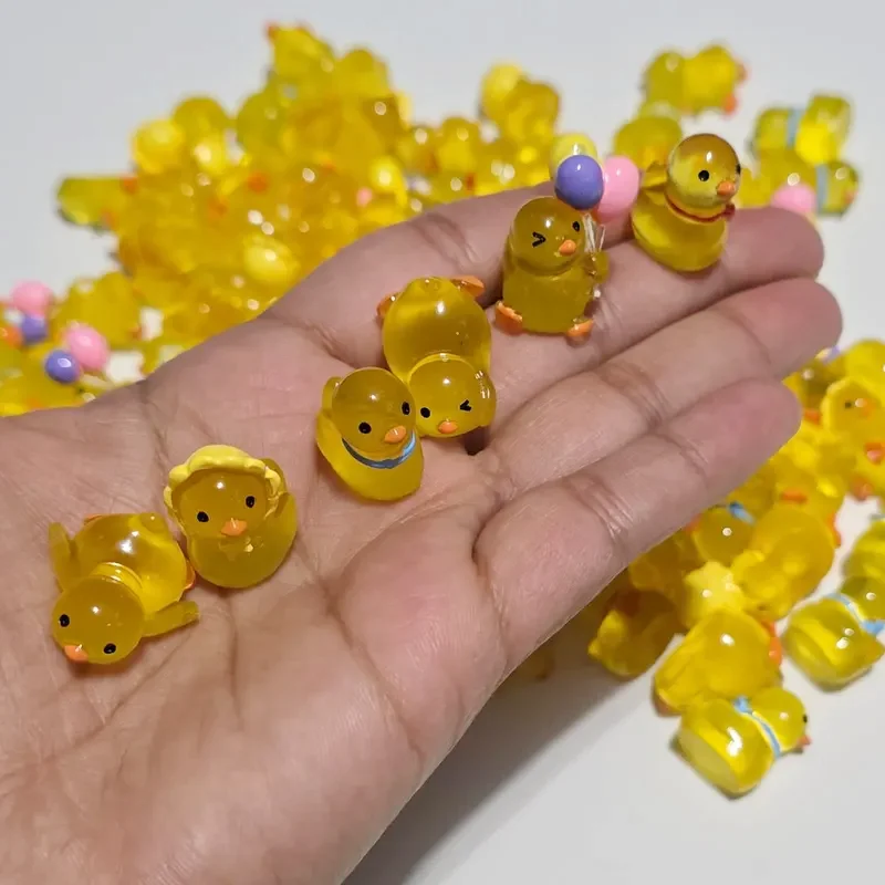 Figuras de Mini pato amarillo mezclado, estatua en miniatura de resina bonita que brilla en la oscuridad para decoración artesanal de paisaje de jardín, 5/10 Uds.